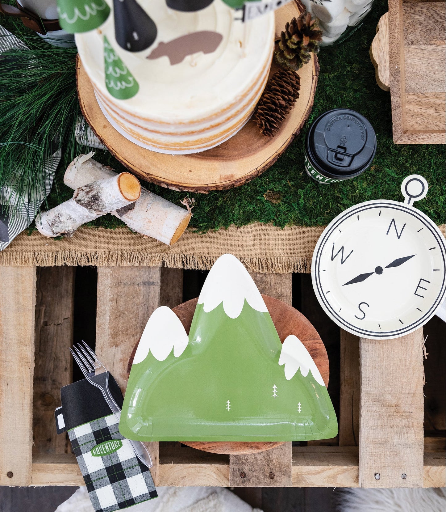 Compass Camping Paper Plate, Party Decorations, Smile Icon Party Supplies